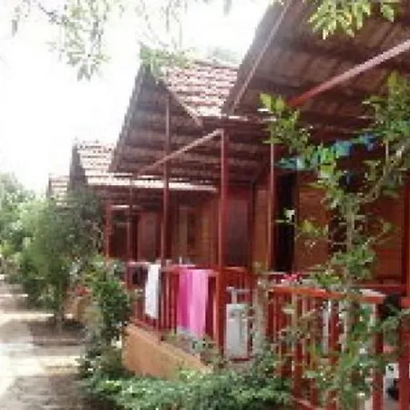 Toll Otel Side